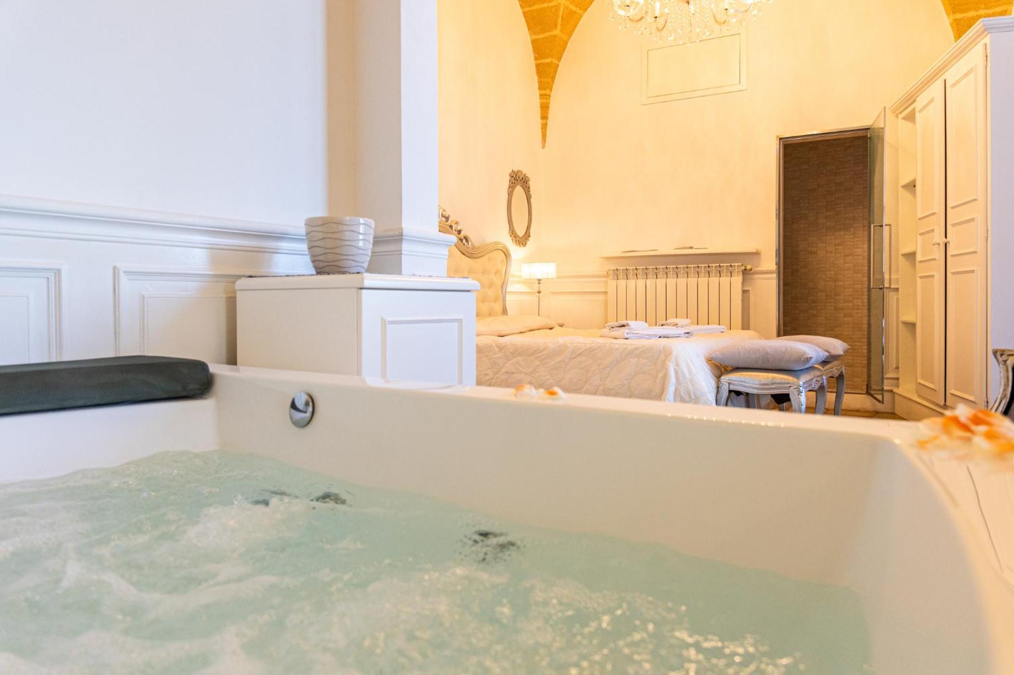 Bed and Breakfast Palazzo Aurora Алецио Экстерьер фото