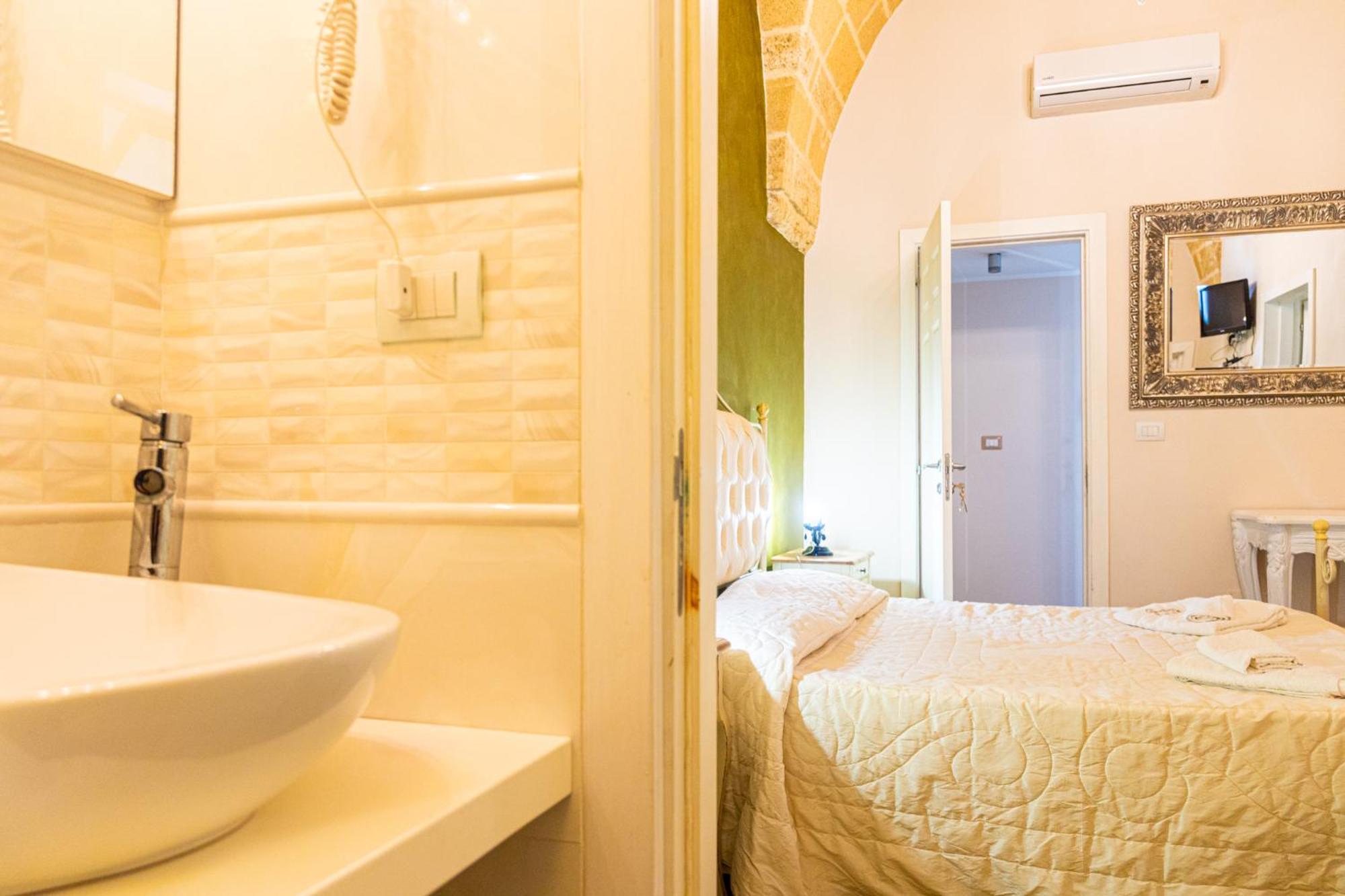 Bed and Breakfast Palazzo Aurora Алецио Экстерьер фото